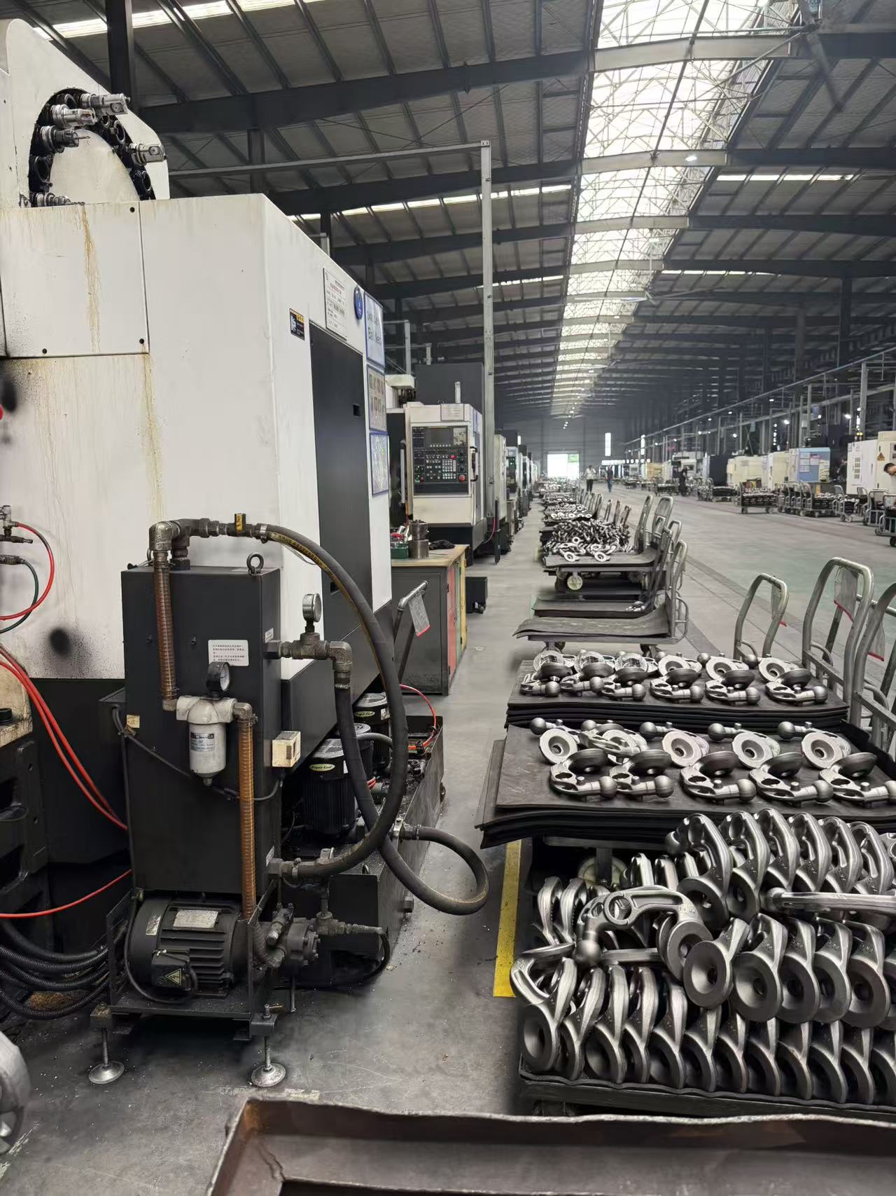 Ang mga teknikal na bentahe ng liquid die forging machine